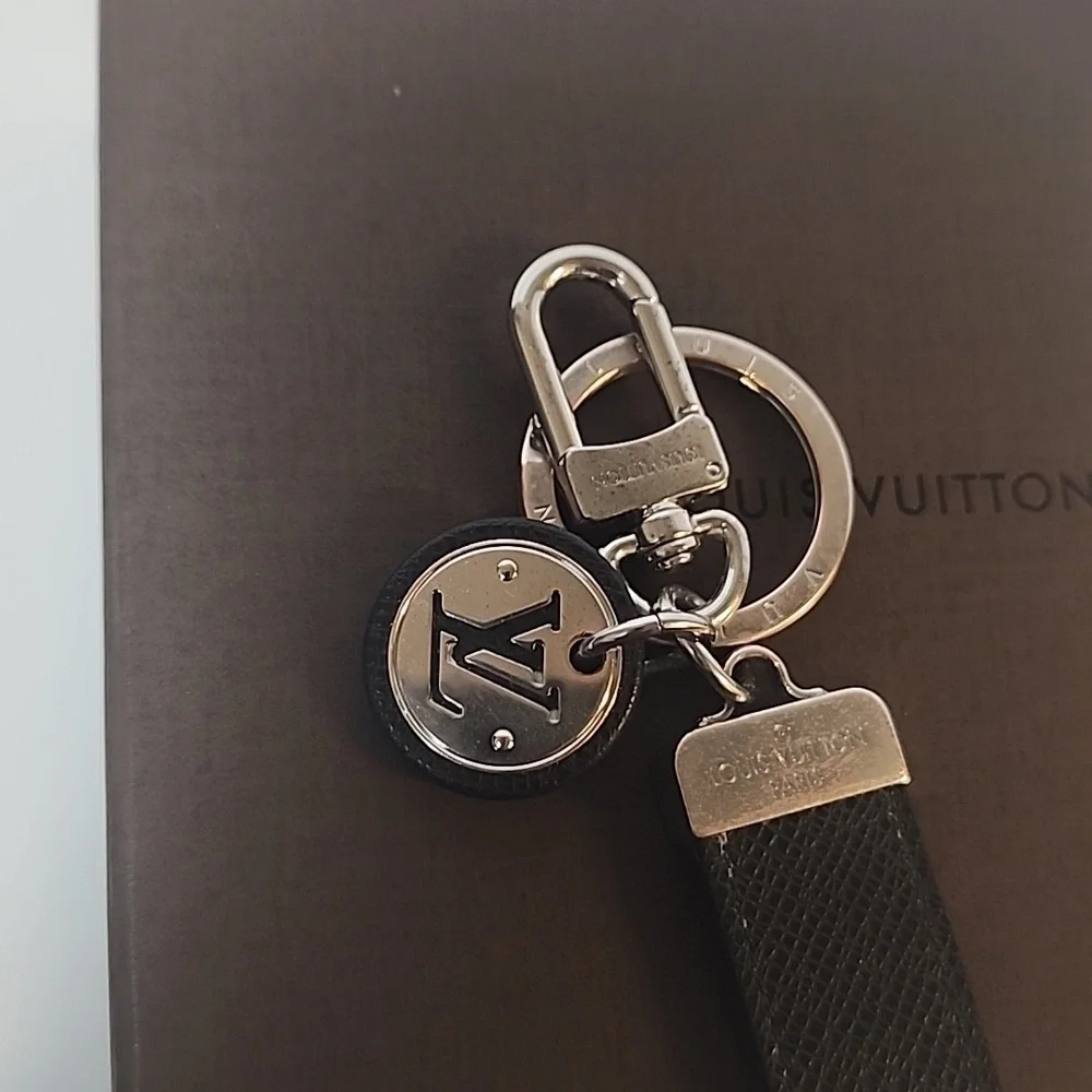 Louis Vuitton Taiga Porte Cles Neo Key Ring /Charm Black and Sliver